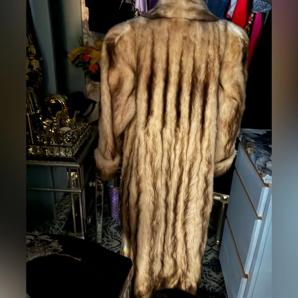 Old Hollywood Glam” Genuine Vintage Fur Full Length Coat - Picture 4 of 10